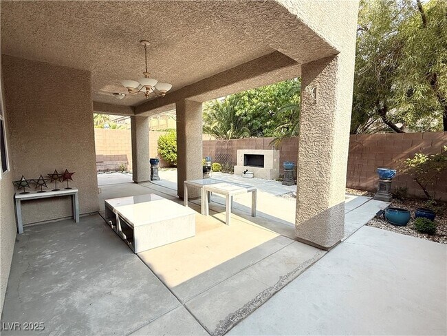 Building Photo - 772 Calstock Ct