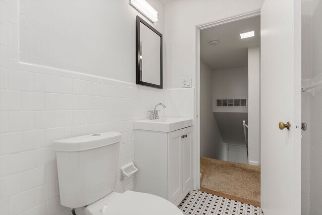 Building Photo - 53 Faris Cir