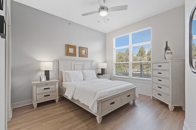 Interior Photo - Ambrose
