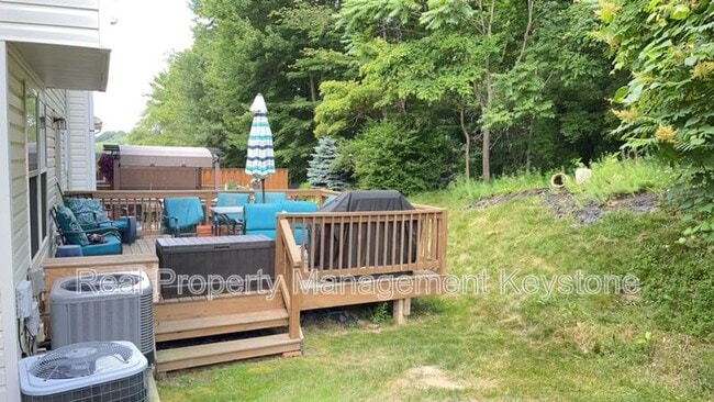 Building Photo - 261 Corey Dr