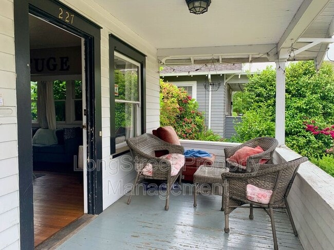 Building Photo - 227 NW 23rd St