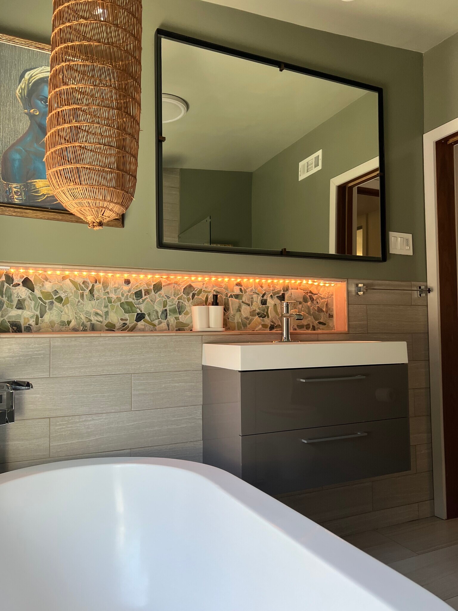 Building Photo - 5177 Carlingford Ave