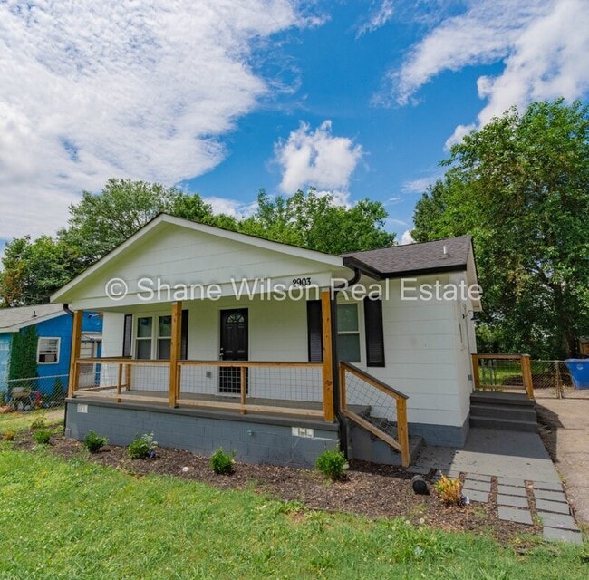 Building Photo - 2903 S Hawthorne St