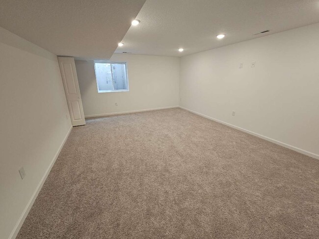 Building Photo - 1275 Priscilla Ct