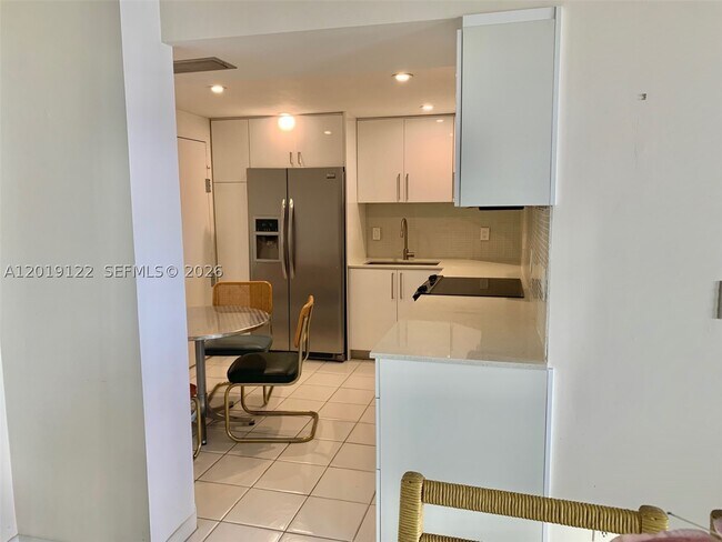 Building Photo - 1500 S Ocean Dr