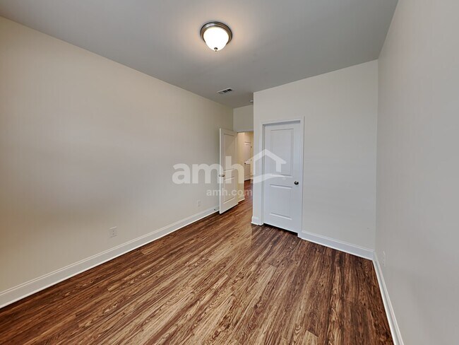 Building Photo - 4841 Chutney Dr