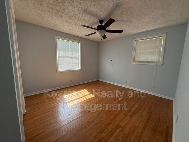 Building Photo - 1511 Cavern Court