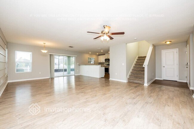 Building Photo - 10619 Laguna Plains Dr