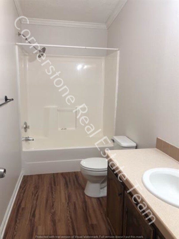 Building Photo - 1335 Market St