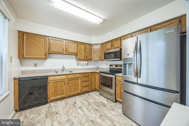 Building Photo - 48 Woodstream Ct