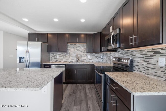 Building Photo - 2704 N Miami Ct