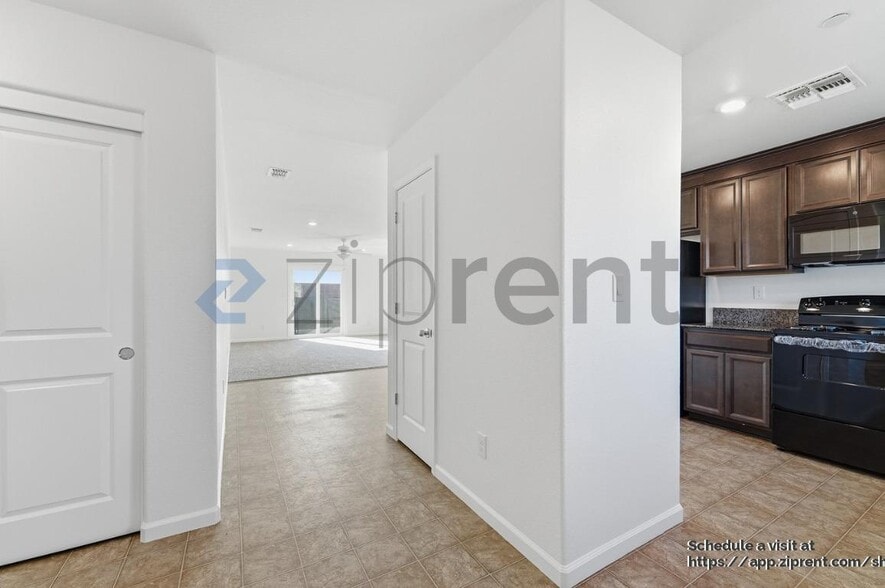 Building Photo - 756 Marcelina Ct