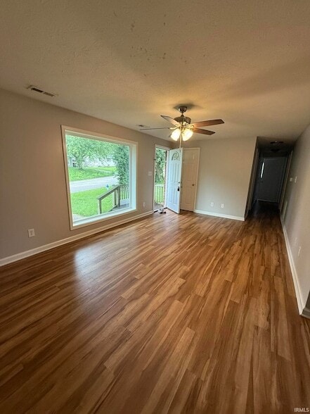 Building Photo - 1014 N Orris Dr