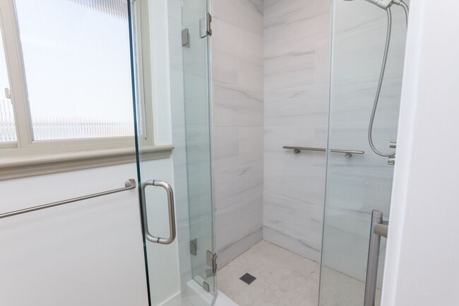 Building Photo - 3BR/2.5BA Mills Estates Home + Bonus Room | Bay Views, Yard & 2-Car Garage | YouTube Tour