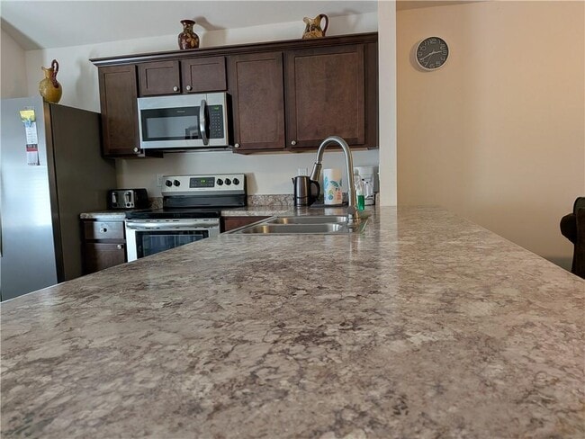 Building Photo - 8110 Dogwood Dr