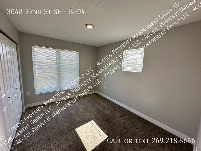 Building Photo - Great SE Side area close to 28th St and Be...
