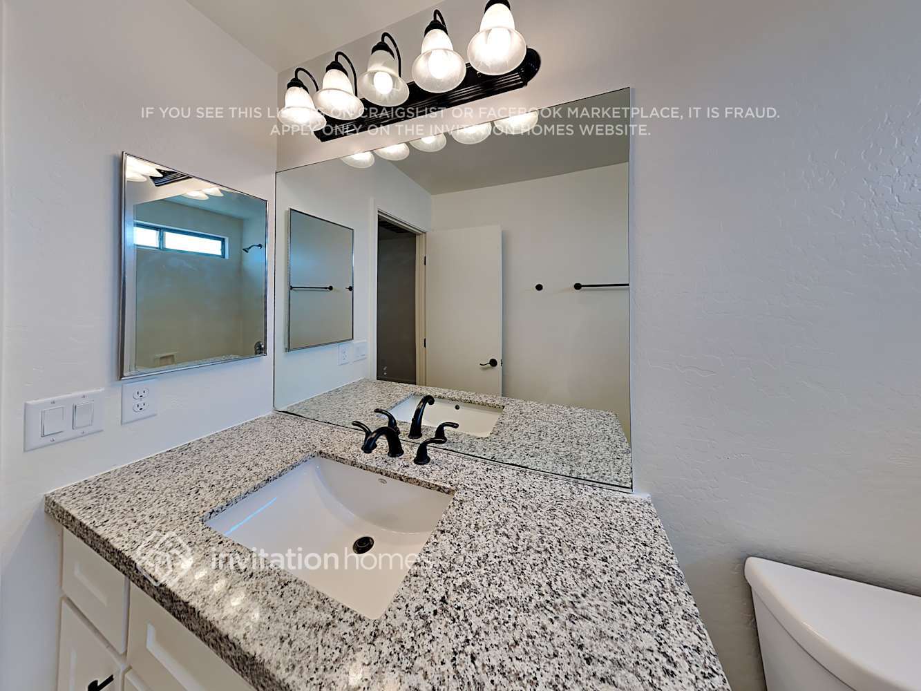 Building Photo - 6731 W Desert Ln