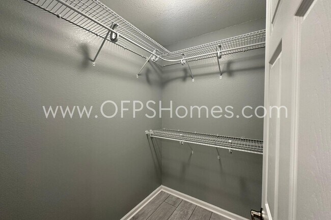 Building Photo - 245 Averitt Pl