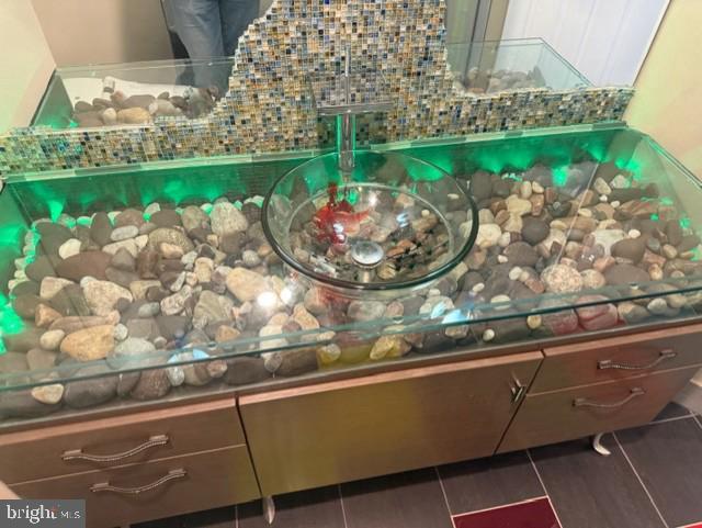 Building Photo - 2054 Madrillon Rd