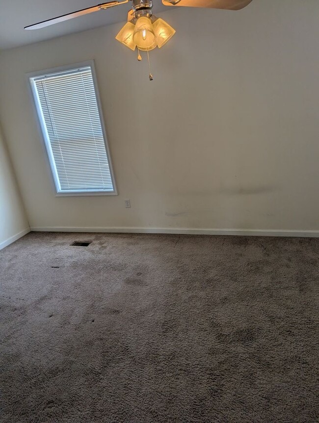 Building Photo - 327 Tribbitt St