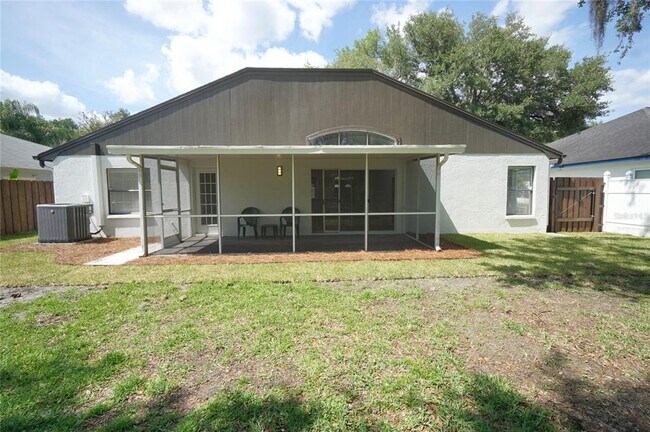 Building Photo - 1714 Staysail Dr