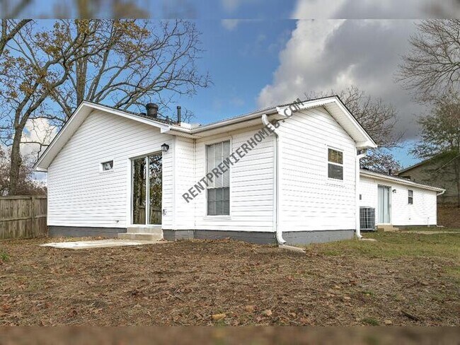 Building Photo - 200 Timberline Dr