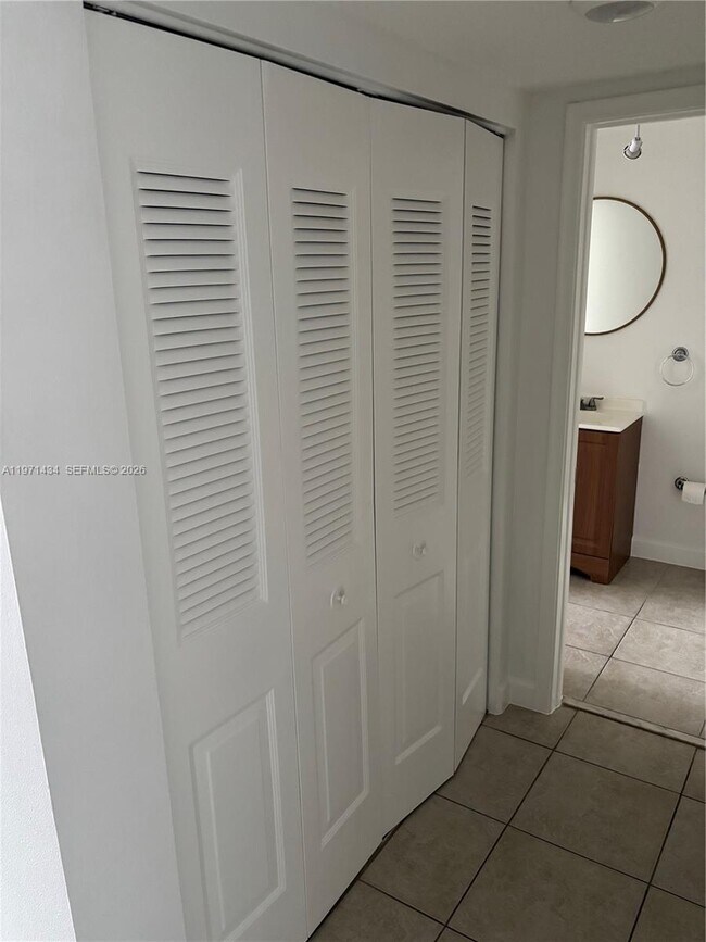 Building Photo - 7900 Camino Cir