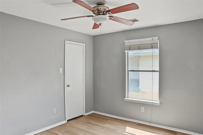 Building Photo - 3907 Starbridge Pointe Ln
