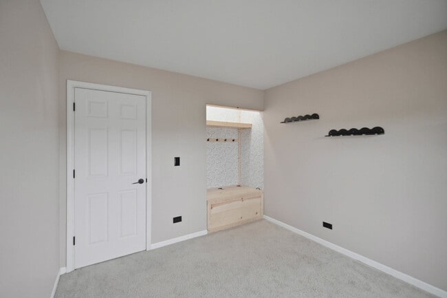 Building Photo - 1502-1507 7 Pines Rd