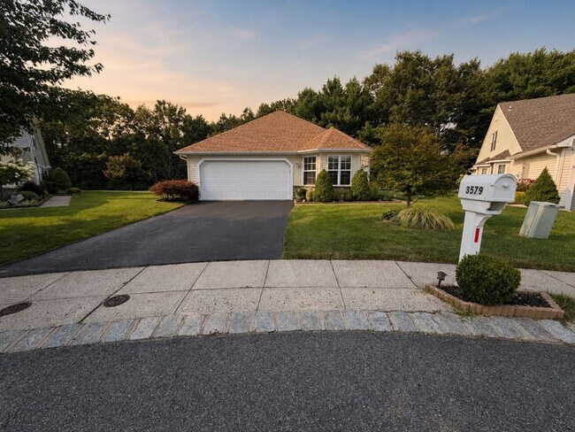 Building Photo - 3579 Vicari Ave