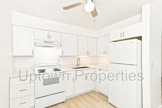 Building Photo - 1420 SW Bertha Blvd