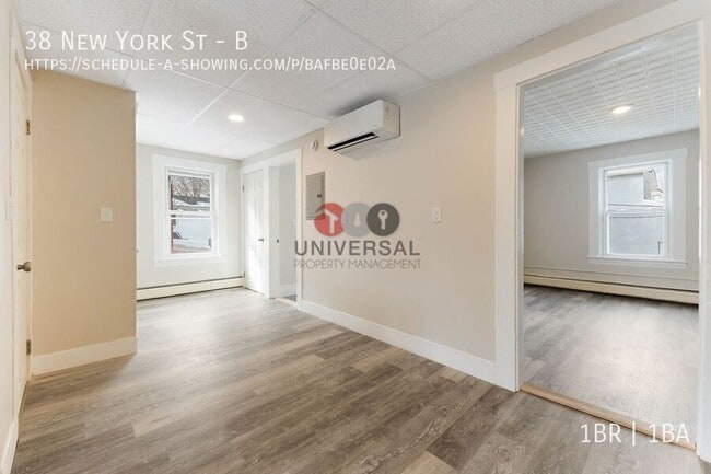 Building Photo - 38 New York St