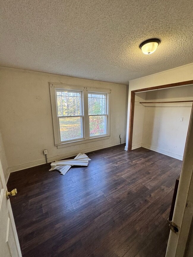 Building Photo - 2/1 Duplex in Shelby, NC