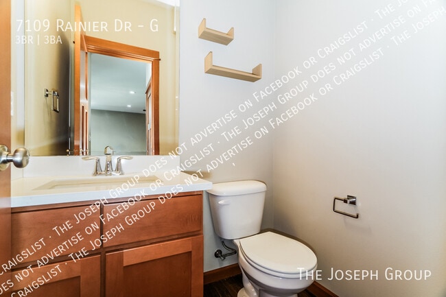 Building Photo - 7109 Rainier Dr