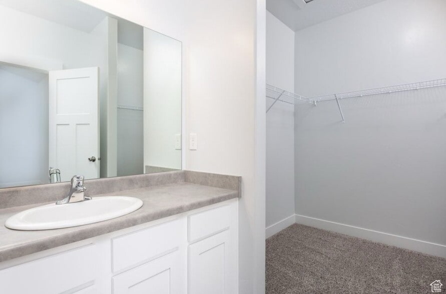 Building Photo - 527 N 360 W