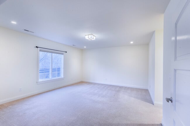 Building Photo - 1991 Chesterfield Ridge Cir