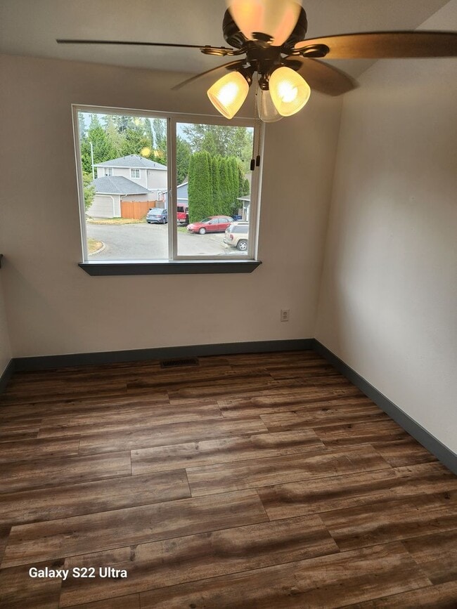 Building Photo - 17902 29th Ave NE