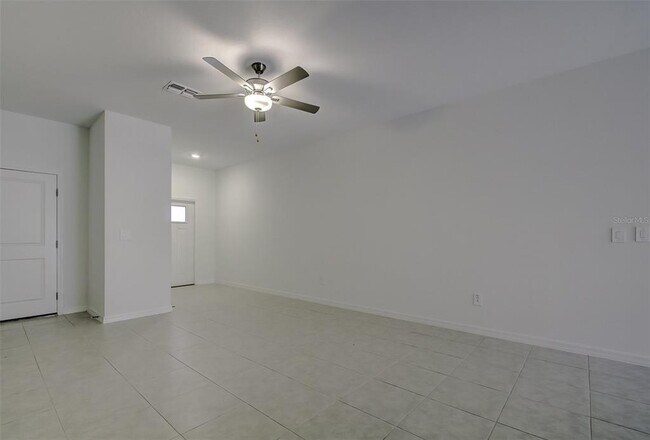 Building Photo - 8248 Cor Pne Wy
