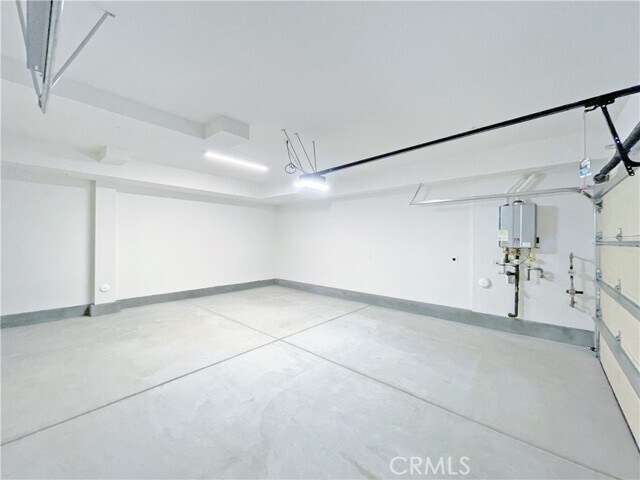 Building Photo - 1330 W Cara Dr