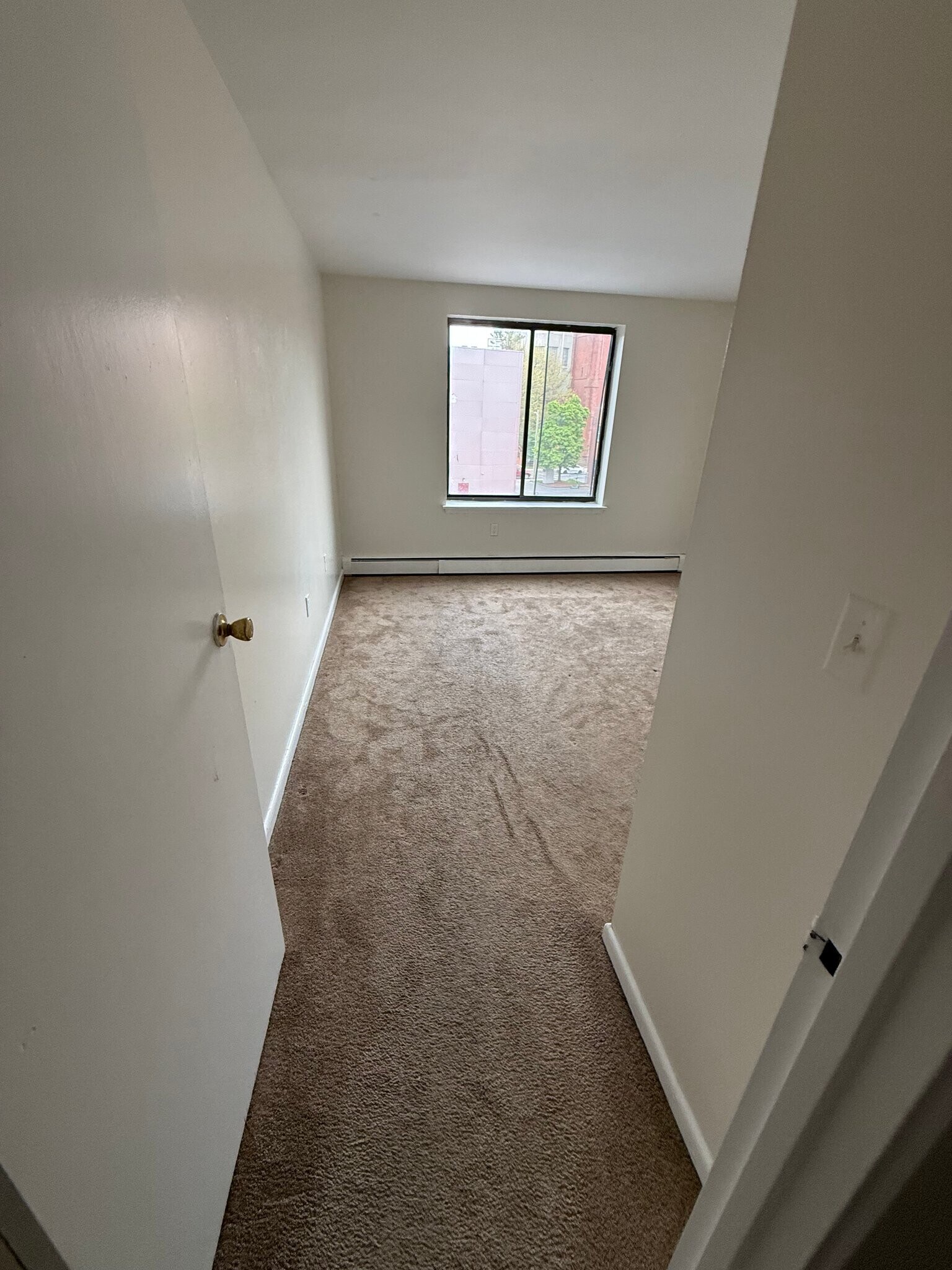 Building Photo - 16 Niles St