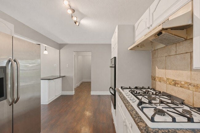 Building Photo - 3823 Florinda St