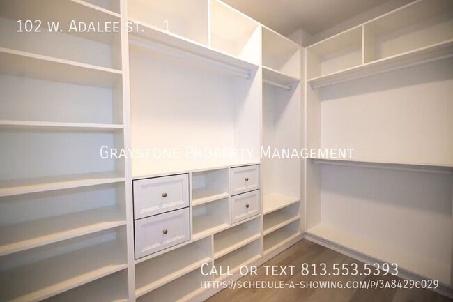 Building Photo - 102 W Adalee St