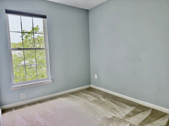 Building Photo - 44885 Grove Terrace