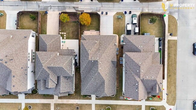 Building Photo - What's special