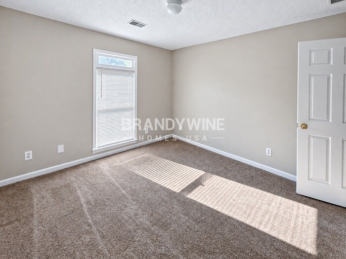 Building Photo - 130 Park Meadows Dr SW