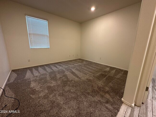 Building Photo - 14939 S 180th Ave