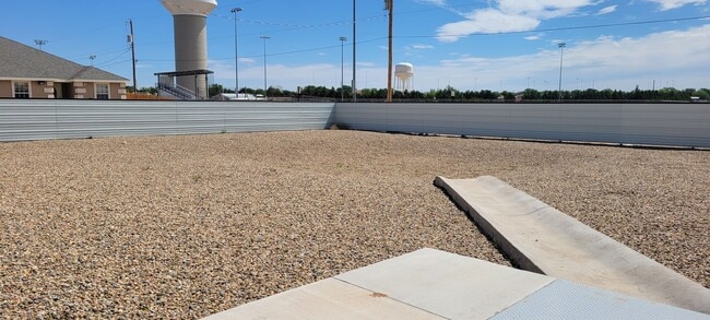 Building Photo - NEWER LUXURY ONE BEDROOM APARTMENT FULLY FURNISHED