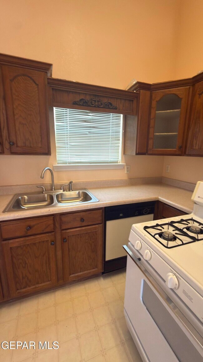 Building Photo - 14605 Calla Lily Pl