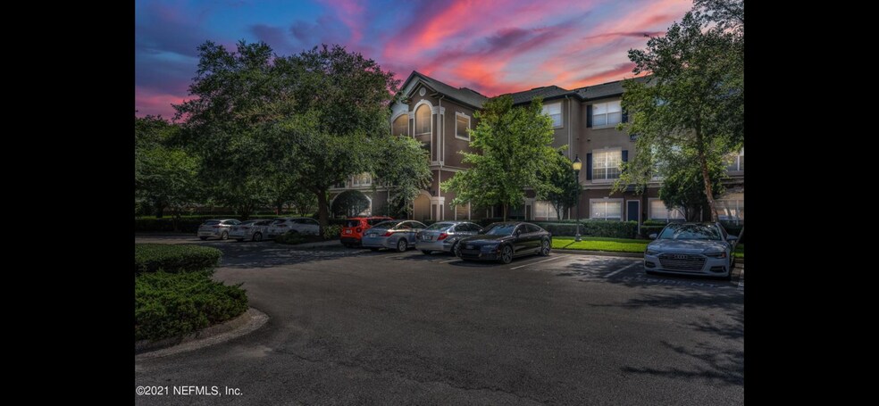 Building Photo - 10961 Burnt Mill Rd