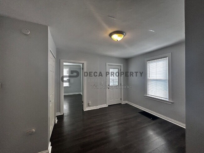Building Photo - 7026 Bancroft Ave